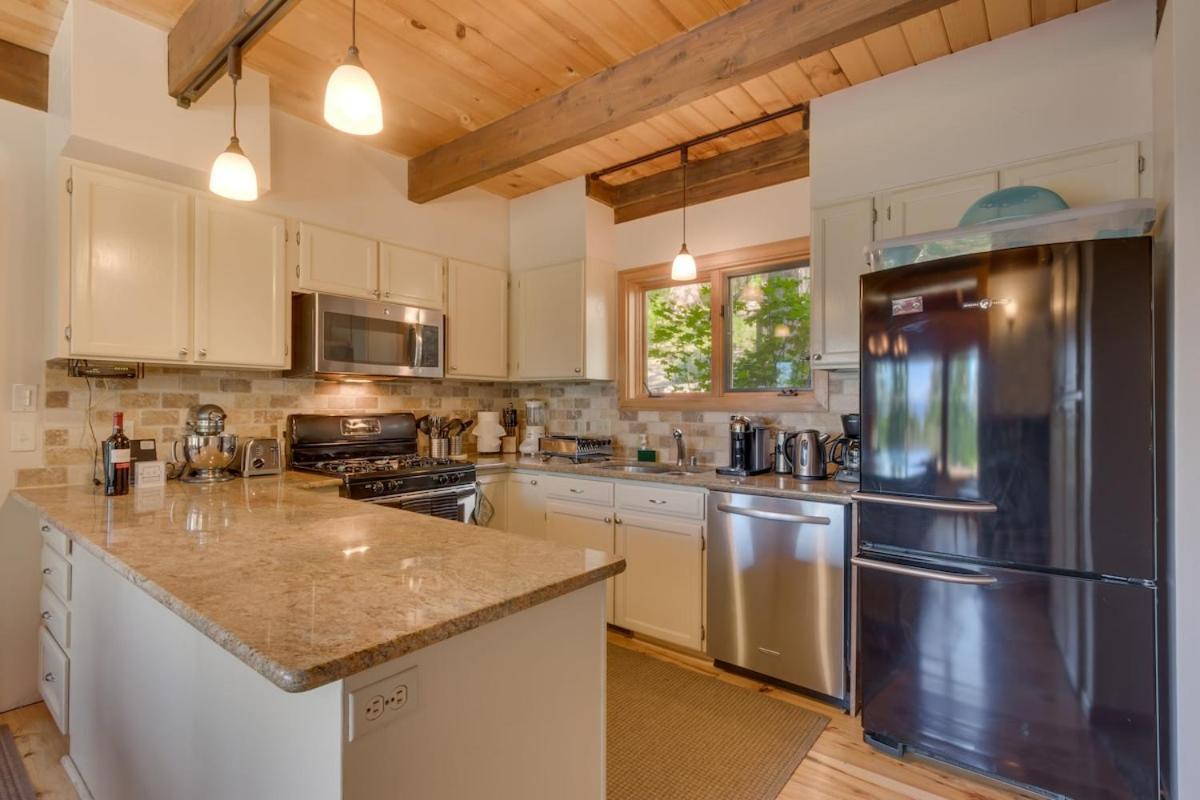 Hyphen 3-Bedrooms Rental, Private Beach, Filtered View Tahoe City Exterior photo